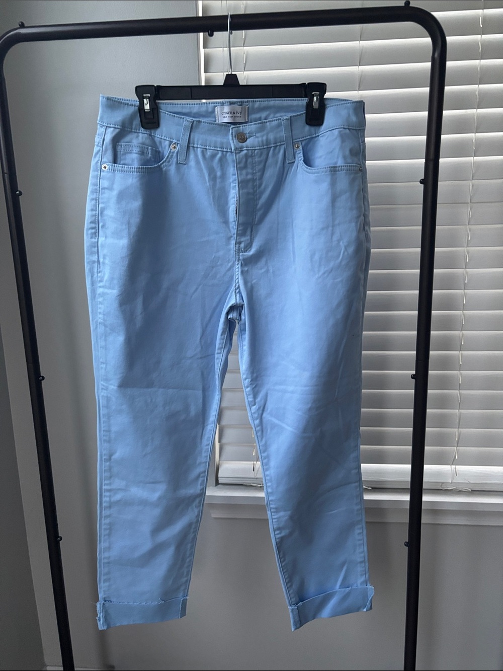 Born Light Blue Cropped Stretch Jeans